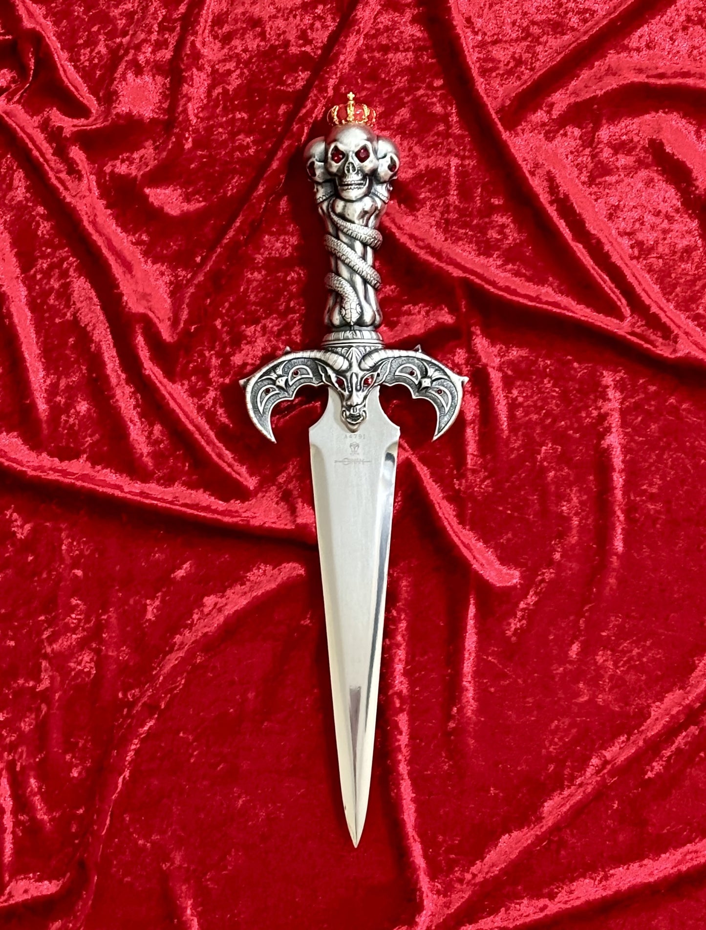 Marto Conan Cimmerian Demon Dagger